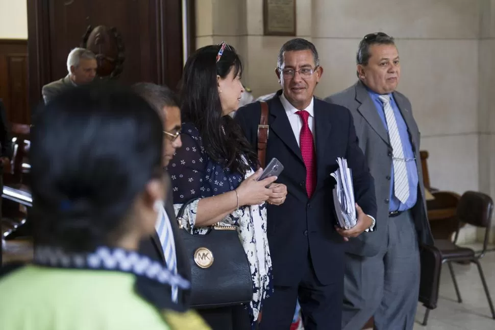 JUICIO “LEBBOS”. Morales dialoga con su colega, Silvia Furque. la gaceta / foto de jorge olmos sgrosso 