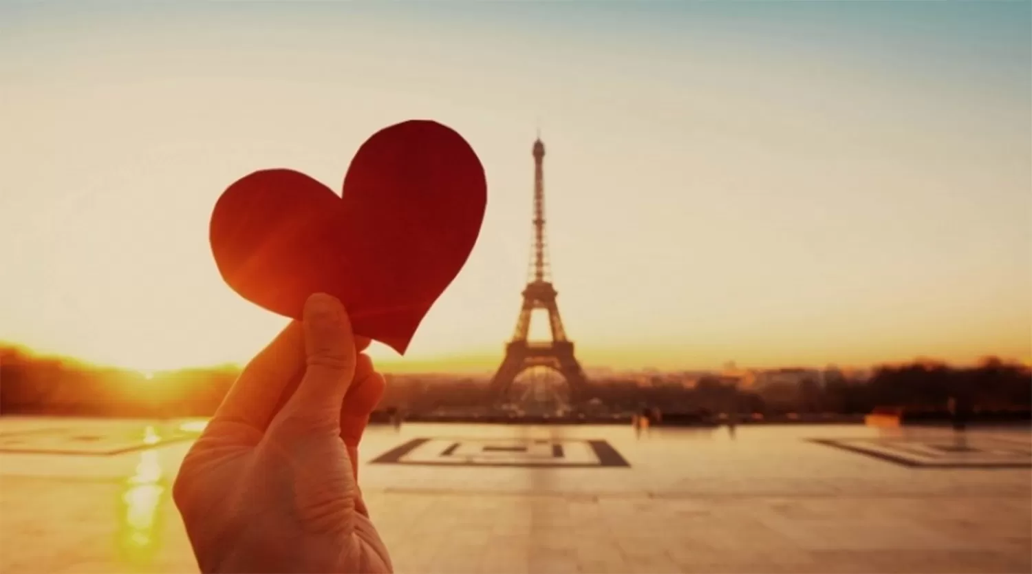 DÍA DE LOS ENAMORADOS. FOTO TOMADA DE CROMOS.COM