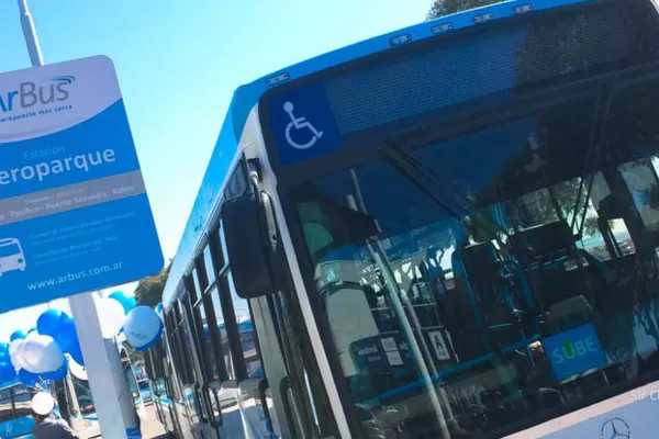 Ya no habrá colectivos que conecten los aeropuertos de Ezeiza y Aeroparque