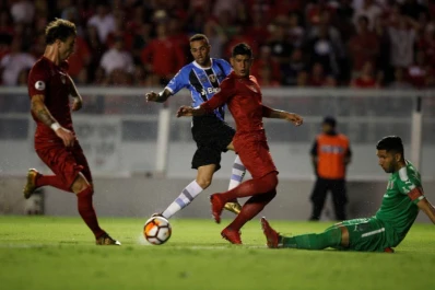 El “Rojo” igualó con Gremio y ahora deberá ganar en Porto Alegre
