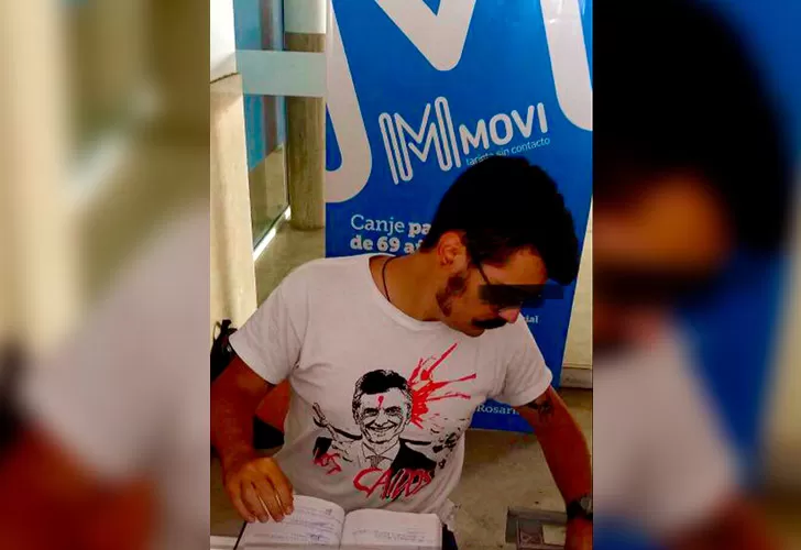 Cambiemos denunció penalmente al empleado público que usó la remera de Macri con un balazo en la frente