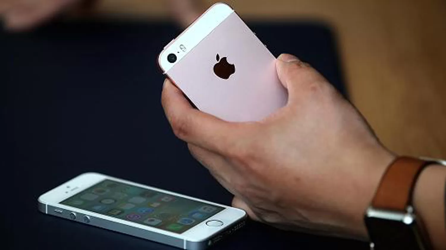 IOS. Posible bloqueo de iPhone. FOTO TOMADA DE CNBC.