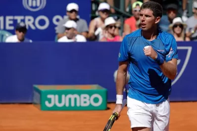 Todo queda en su zurda