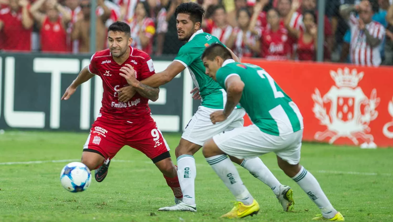 SALVADOR. Bieler le dio el empate agónico a San Martín. (LA GACETA / JORGE OLMOS SGROSSO)