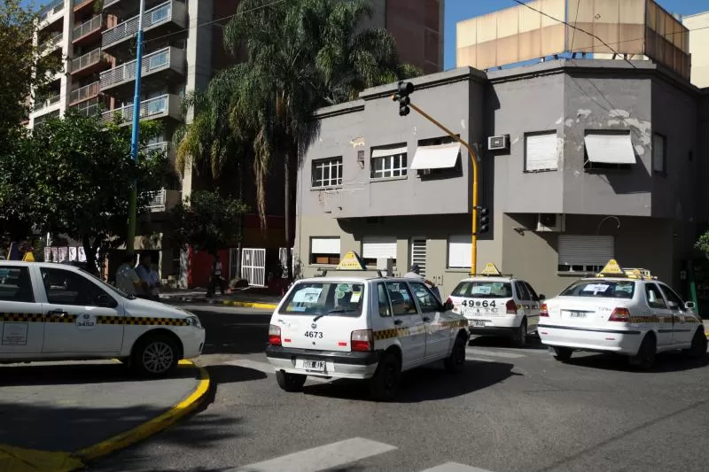 CORTE DE TRÁNSTO. Taxistas cortaran el tránsito mañana a partir de las 6. LA GACETA / ARCHIVO