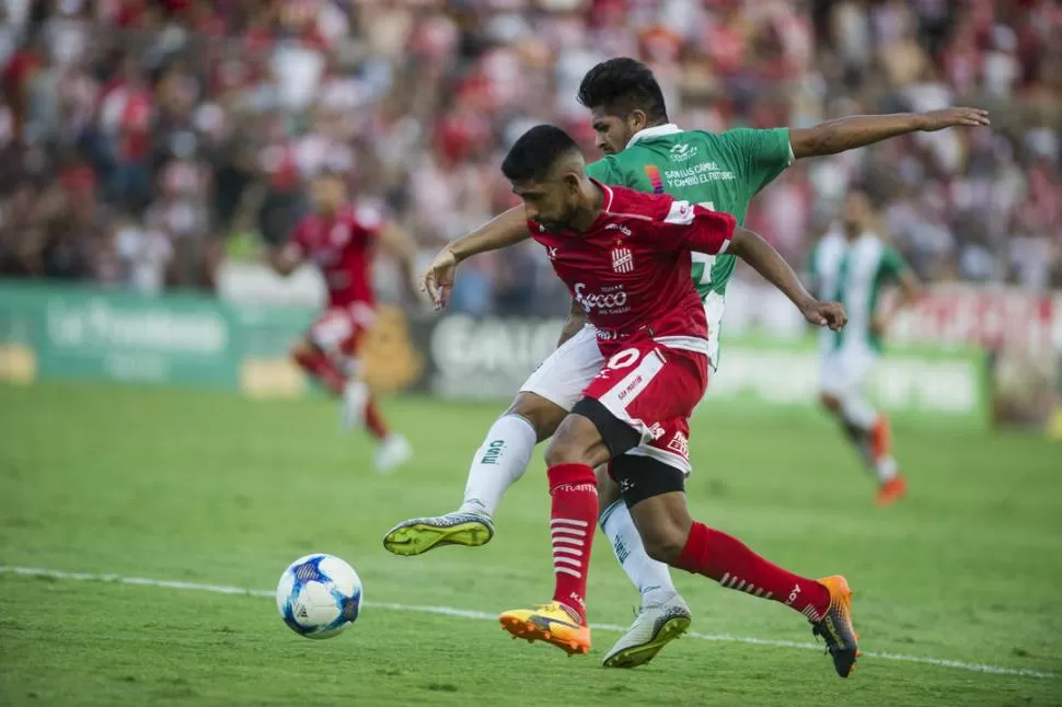 EL MEJOR. García fue uno de los únicos que intentaron aportar claridad en el juego. “Caco” recuperó algo de su mejor nivel. la gaceta / foto de jorge olsmos sgrosso