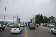 El Gobierno acordó brindar más seguridad a taxistas