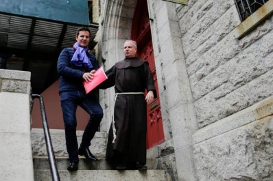 Llegó a Chile un enviado papal para investigar casos de abuso