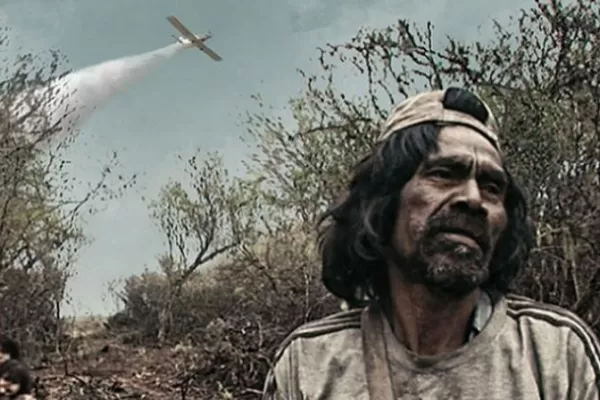 Pino Solanas fue ovacionado por su nuevo documental