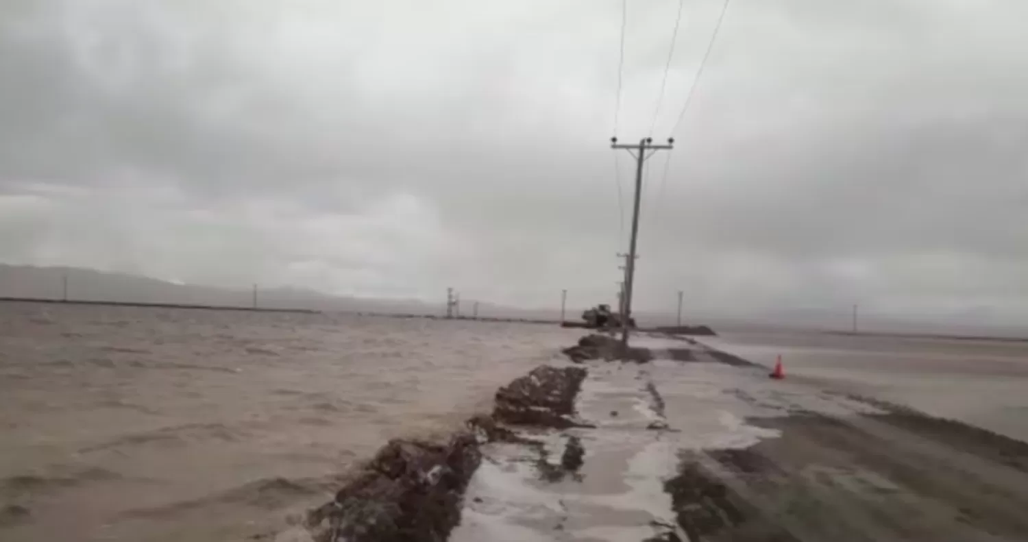 INUNDADAS. Así quedaron las salinas grandes de jujuy después de la tormenta. CAPTURA DE VIDEO