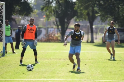 Zielinski debe hacer una modificación ante Tigre pero podrían ser más