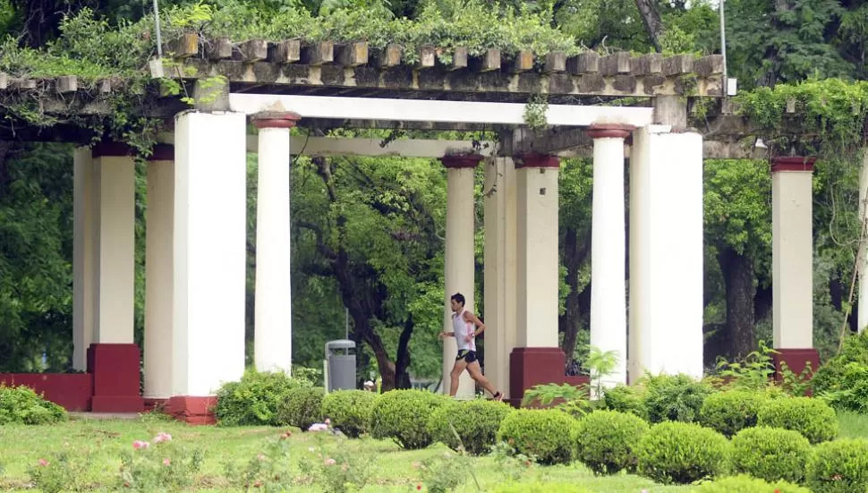 JORNADA AGRADABLE. Se espera que la tarde transcurra parcialmente nublada, aunque con humedad elevada. 