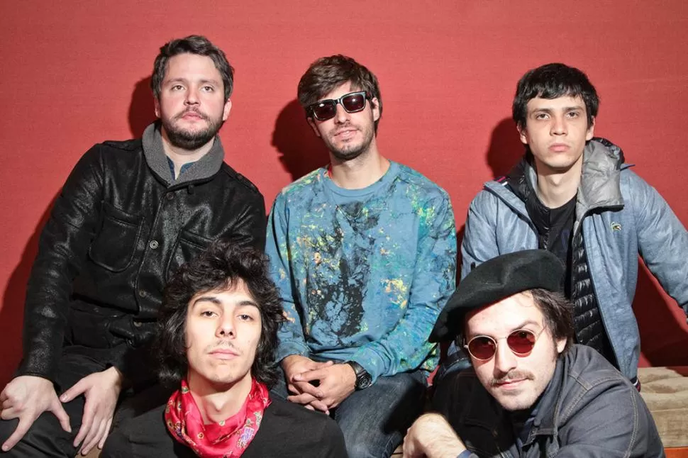 VIAJE MENTAL. El grupo favorito de los más jóvenes, que se reconoce pop y del indie, presentará en esta gira su último trabajo “Mancho”, y celebra 10 años. yaconic.com