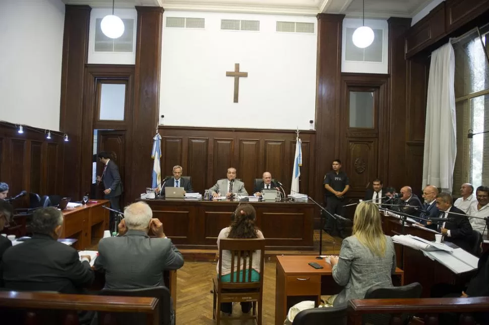 MOMENTO DE TENSIÓN. La declaración de Jimena Mercado fue la más polémica en lo que va del juicio. La podrían acusar de falso testimonio. la gaceta / foto de jorge olmos sgrosso 