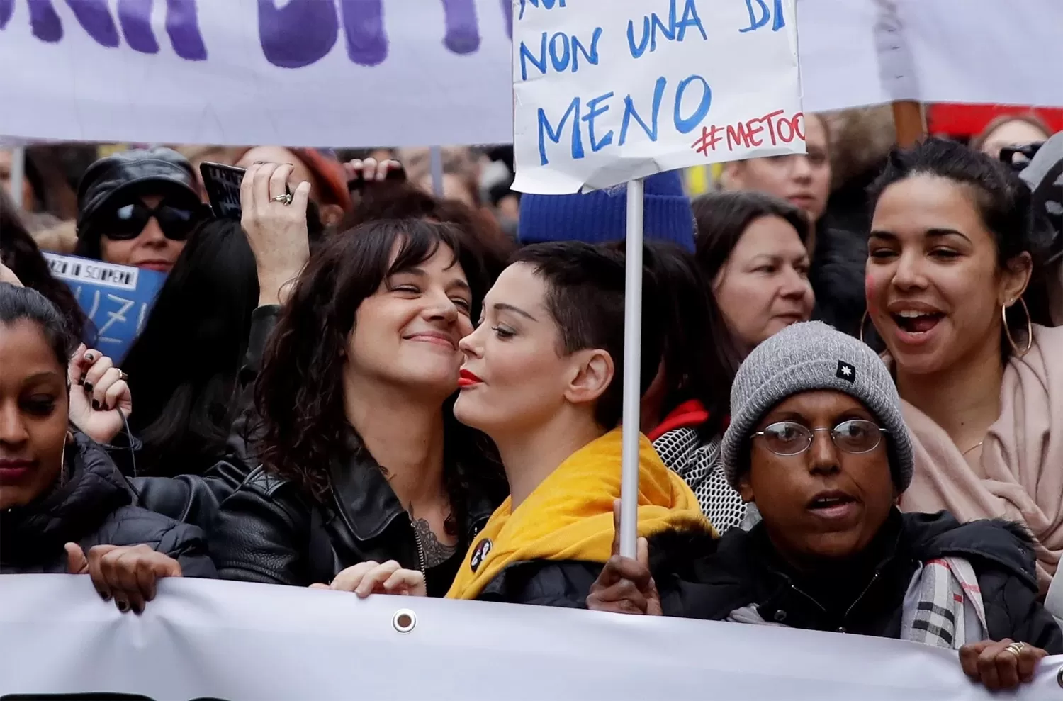 #NIUNAMENOS. Marcha en Roma. FOTO TOMADA DE TN.COM.AR