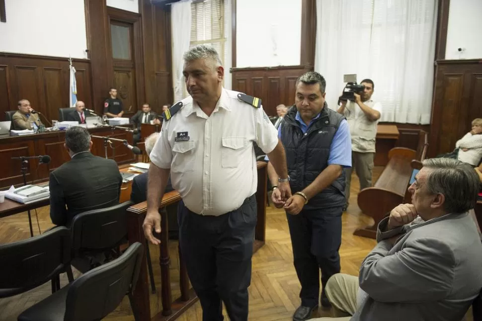 DETENIDO. Por no recordar detalles de lo sucedido, al salir del estrado Jiménez fue llevado a la alcaidía. LA GACETA / FOTO DE JORGE OLMOS SGROSSO