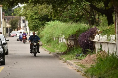 Pusieron cercas y una huerta para no tener baldíos enfrente de sus casas