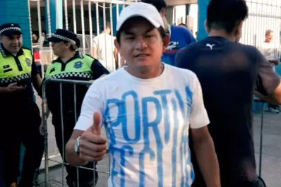 El Pulga dijo presente en el Monumental para alentar a sus compañeros