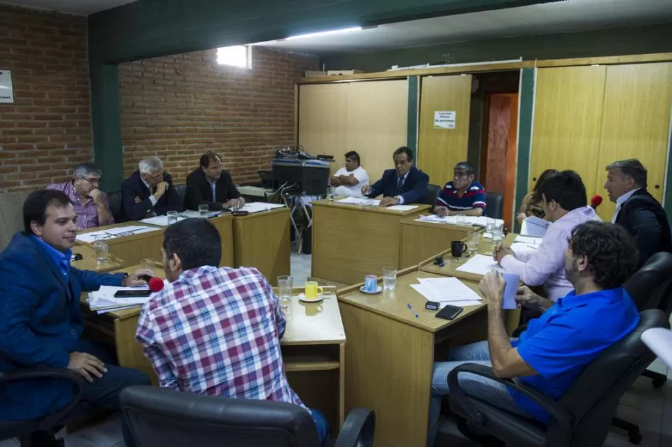 EL ÚLTIMO DEBATE. En un clima tenso, los ediles sesionaron a principios de mes; a poco de comenzada la sesión los opositores abandonaron el recinto. la gaceta / FOTO DE JORGE OLMOS SGROSSO