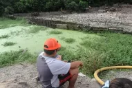 El municipio y la Provincia apuran las obras para eliminar una laguna con basura