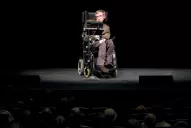 Pequeña biografía de Stephen Hawking, un hombre enorme