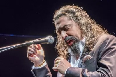 Diego El Cigala:  Un viaje por los desvaríos del cante y el adiós con una rosa en la mano