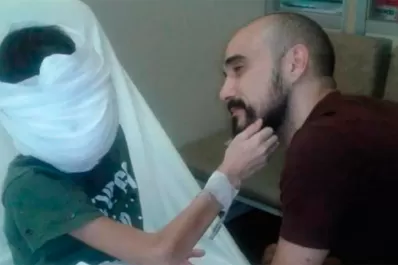 Abel Pintos le cumplió el sueño a Thiago, un niño con cáncer de ojo