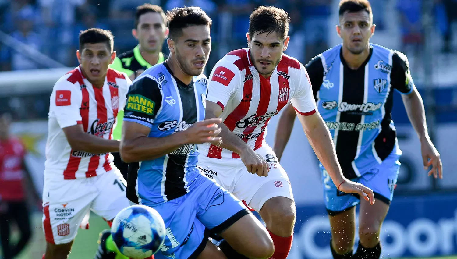 San Martín reaccionó a tiempo para traerse un empate a Tucumán. TÉLAM