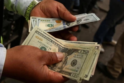 El Central salió a aplastar al dólar con U$S 413 millones