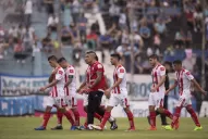 Arce tuvo varias intervenciones buenas y distribuyó el juego desde su área