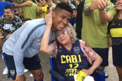 La abuelita “xeneize” que cumplió con el sueño de conocer a sus ídolos