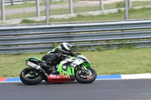 Mendilaharzu larga 7° en Superbikes de Las Termas