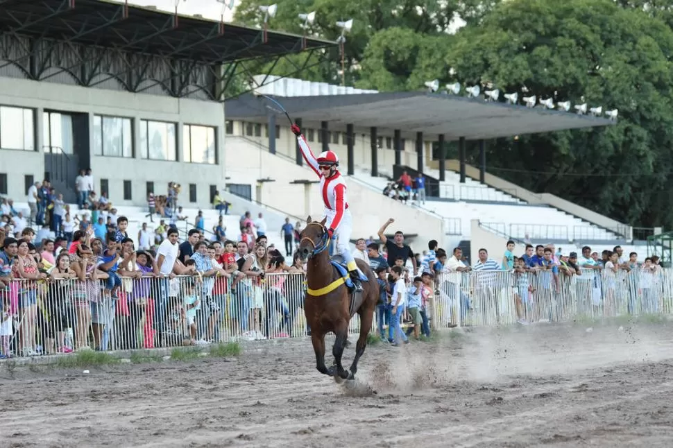 BUSCARÁ OTRO FESTEJO. Ángel Vai será el jinete de Seriote Man en la central. LA GACETA / FOTO DE Analía Jaramillo (ARCHIVo)