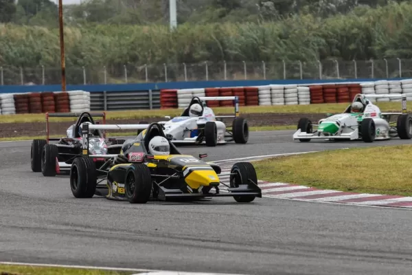 Buen trabajo de Reinoso y de los Rotondo