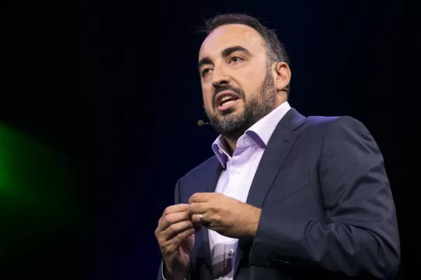 En medio de la crisis, el jefe de seguridad de Facebook fue desplazado