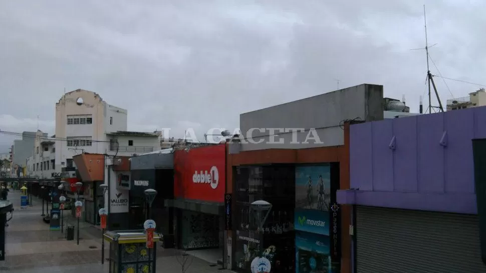 El centro de la capital nublado. ARCHIVO