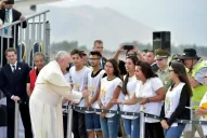 Francisco se acerca a los jóvenes para renovar la Iglesia