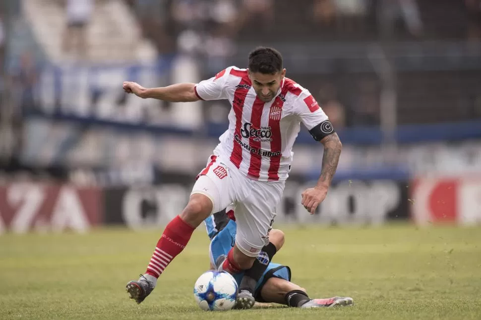 BAJA SENSIBLE. Bieler llegó a las cinco amonestaciones y no podrá ser de la partida en el encuentro contra Instituto. foto de Matias Napoli Escalero (especial para la gaceta )