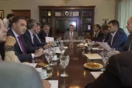 Manzur impulsa la Ley PyME, pedida por Macri