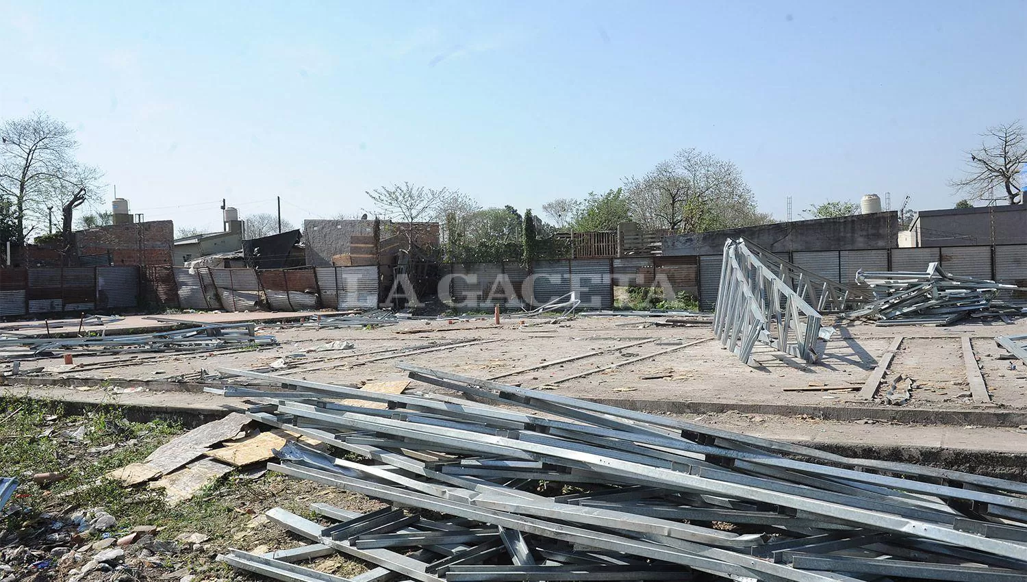 EN LA COSTANERA. La obra del Cepla se inició pero nunca se terminó. ARCHIVO LA GACETA