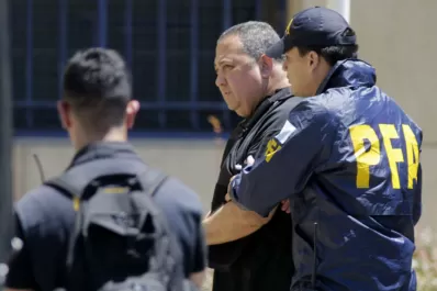 Así fue el llanto de Luis D'Elía en la cárcel de Ezeiza: estamos acá, con mucha dignidad