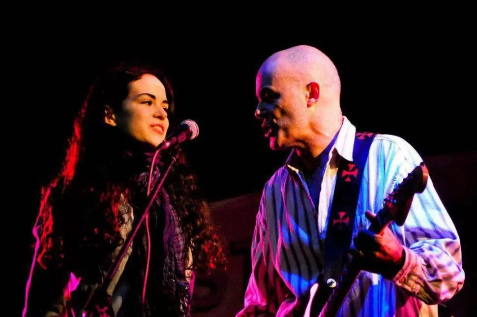 EN CASTELLANO. Virginia Ferreyra y JAF vuelcan juntos, en el escenario, canciones nuevas por conocer y muchas otras, para tararear. Prensa