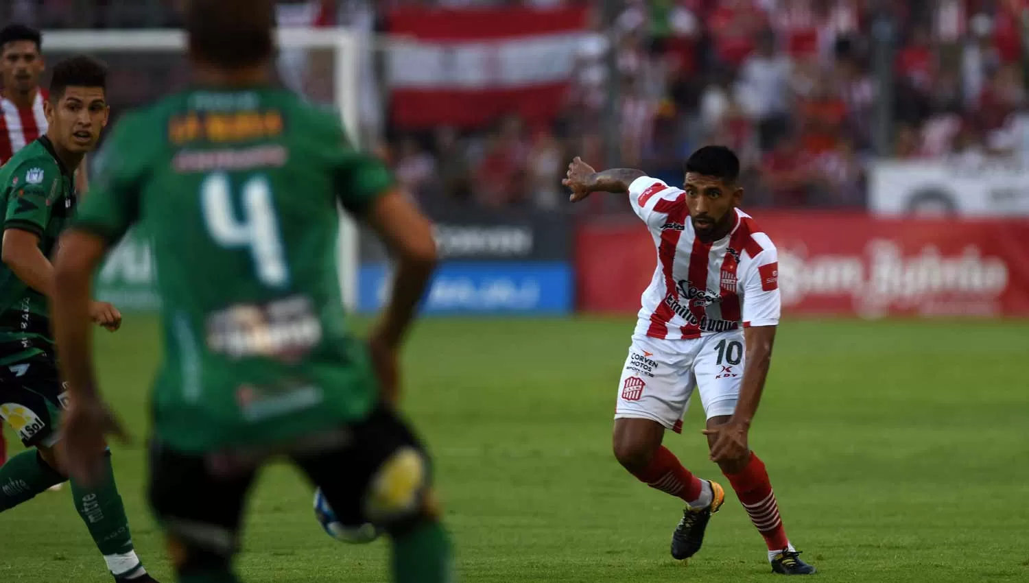 EL REGRESO. Matías García volverá a encargarse de la conducción de San Martín, en el partido de esta tarde ante Instituto, en La Ciudadela. ARCHIVO LA GACETA / FOTO DE DIEGO ARÁOZ