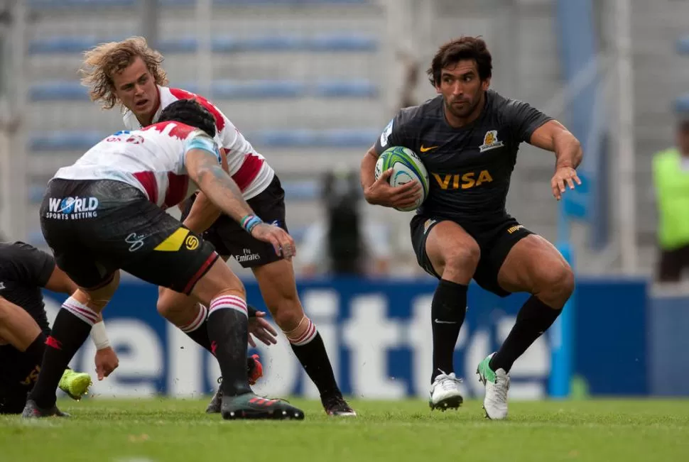 RECALCULANDO. El concepcionense Matías Orlando frente a rivales de Lions. prensa uar