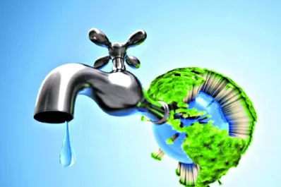 Si papá derrocha agua, el hijo será derrochón