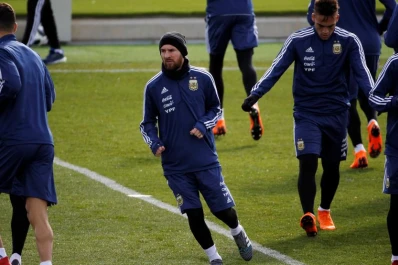 Messi entre algodones: la pulga se resintió de la lesión y es duda ante España