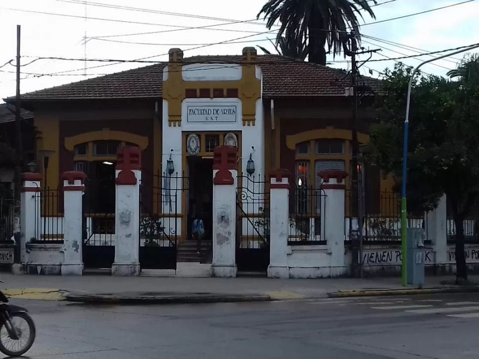 ARTES. Hay tensión por un trámite para cargos regulares en la facultad.  