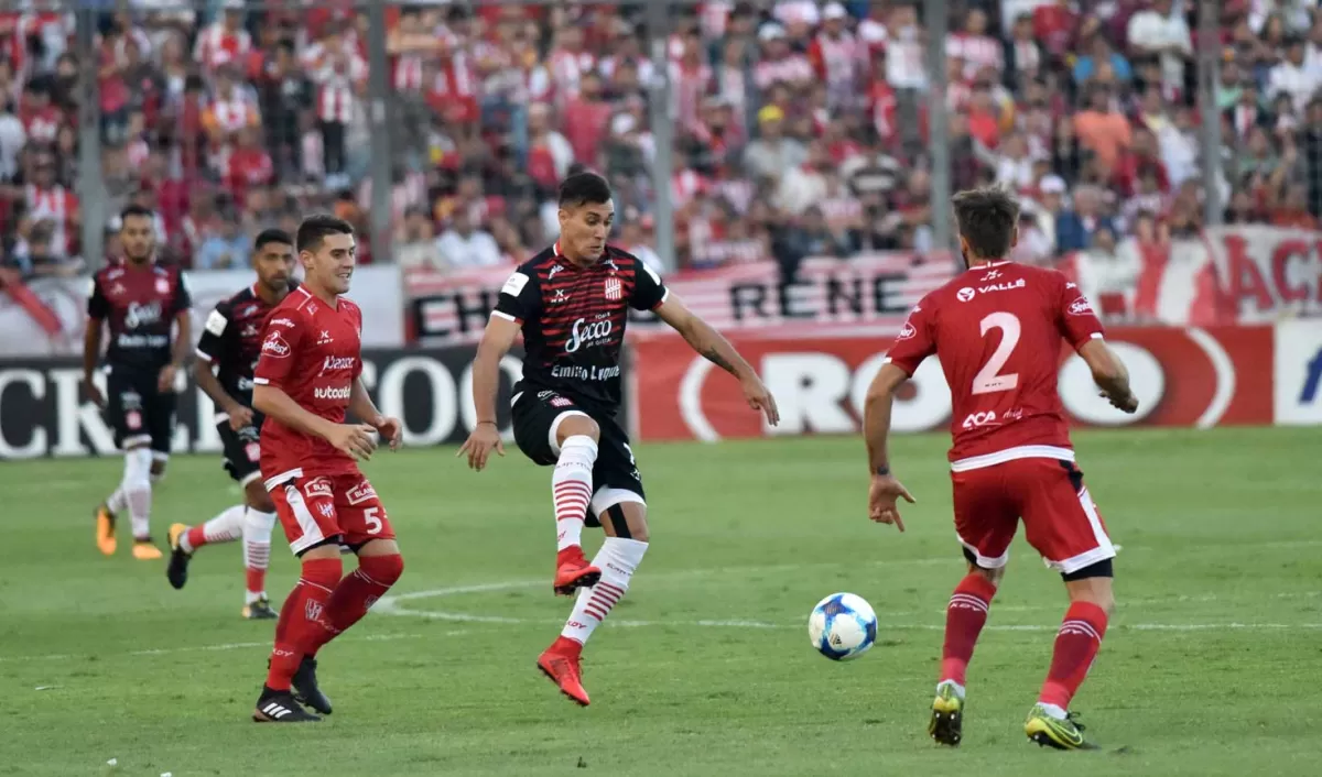 NO APROVECHÓ. San Martín tenía la chance de dar el salto de calidad, pero falló en la puntada final. A pesar de ello, en La Ciudadela nadie piensa resignar las chances de pelear por el primer boleto a Primera. la gaceta / foto de Inés Quinteros Orio