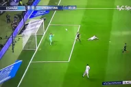 Como en el Mundial de Brasil, Higuaín falló una chance clarísima