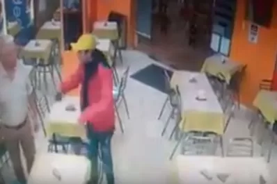 Video: a cara descubierta y armados, así fue el violento asalto en un bar de El Bajo